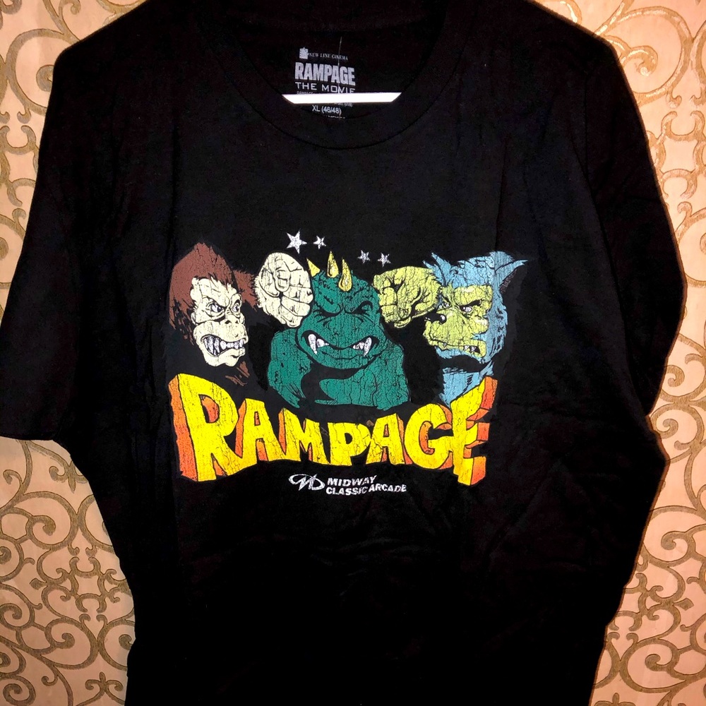 ❌ SOLD ❌➡️ NWT Rampage ⬅️ Classic Game T-Shirt